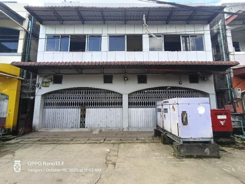 မြောက်ဒဂုံမြို့နယ်လုံးချင်းအရောင်း