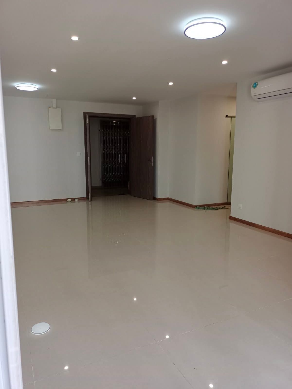 လှိုင်မြို့နယ် The leaf Condo အရောင်း