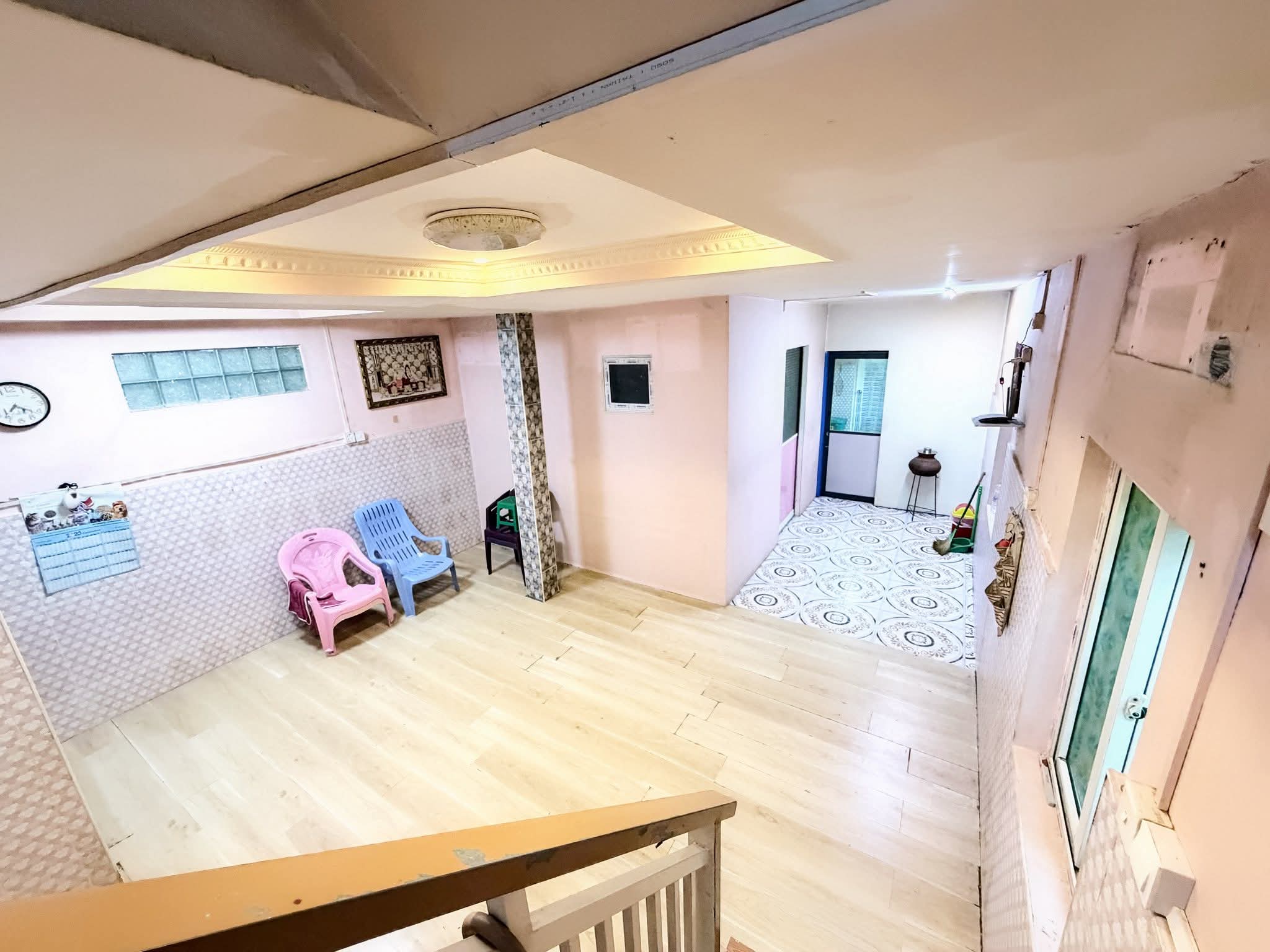 မြောက်ဒဂုံမြို့နယ်ရှိလုံးချင်းအရောင်း