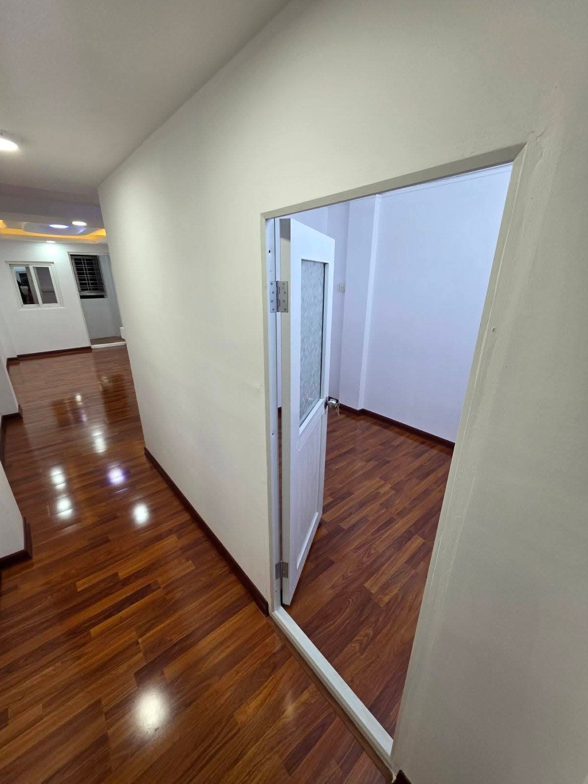 သဃ်န်းကွန်းမြို့နယ်တိုက်ခန်းအရောင်း