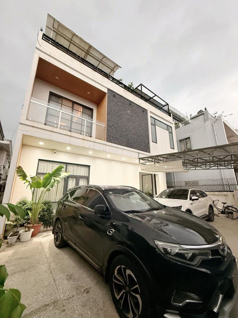 ရန်ကင်းမြို့နယ်ရှိလုံးချင်းအရောင်း