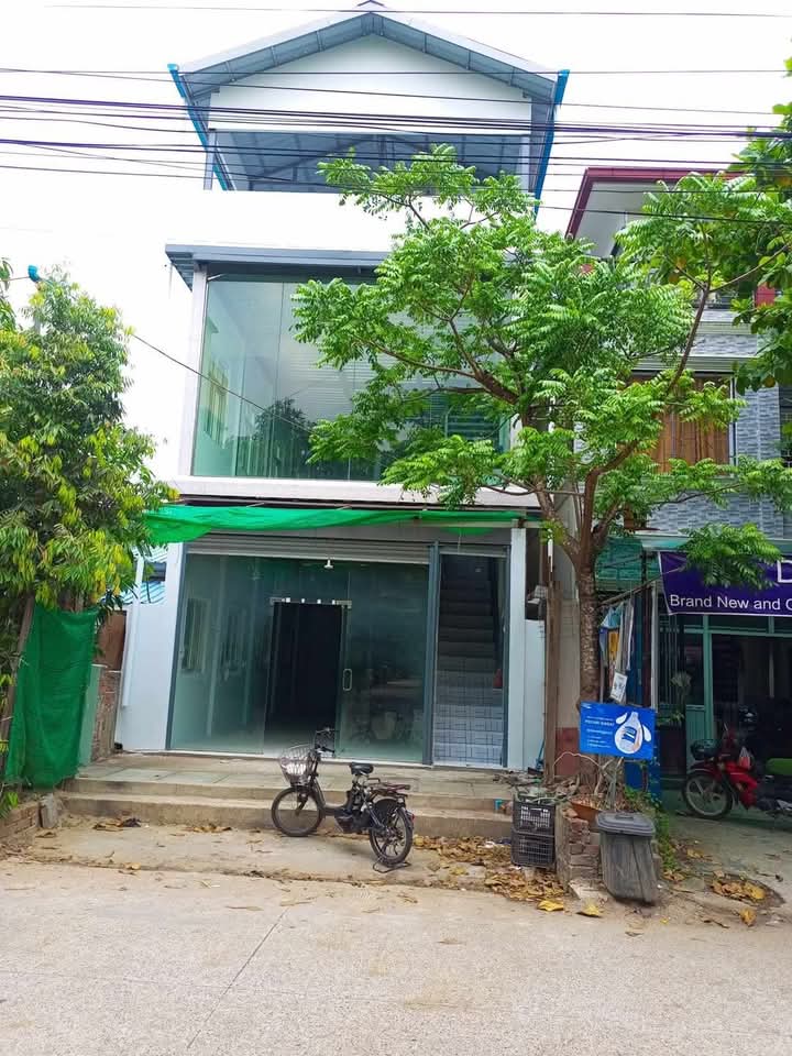 အရှေ့ဒဂုံမြို့နယ်၊ ဟားခါးလမ်းကျယ်ပေါ်လုံးချင်းအိမ်အငှား