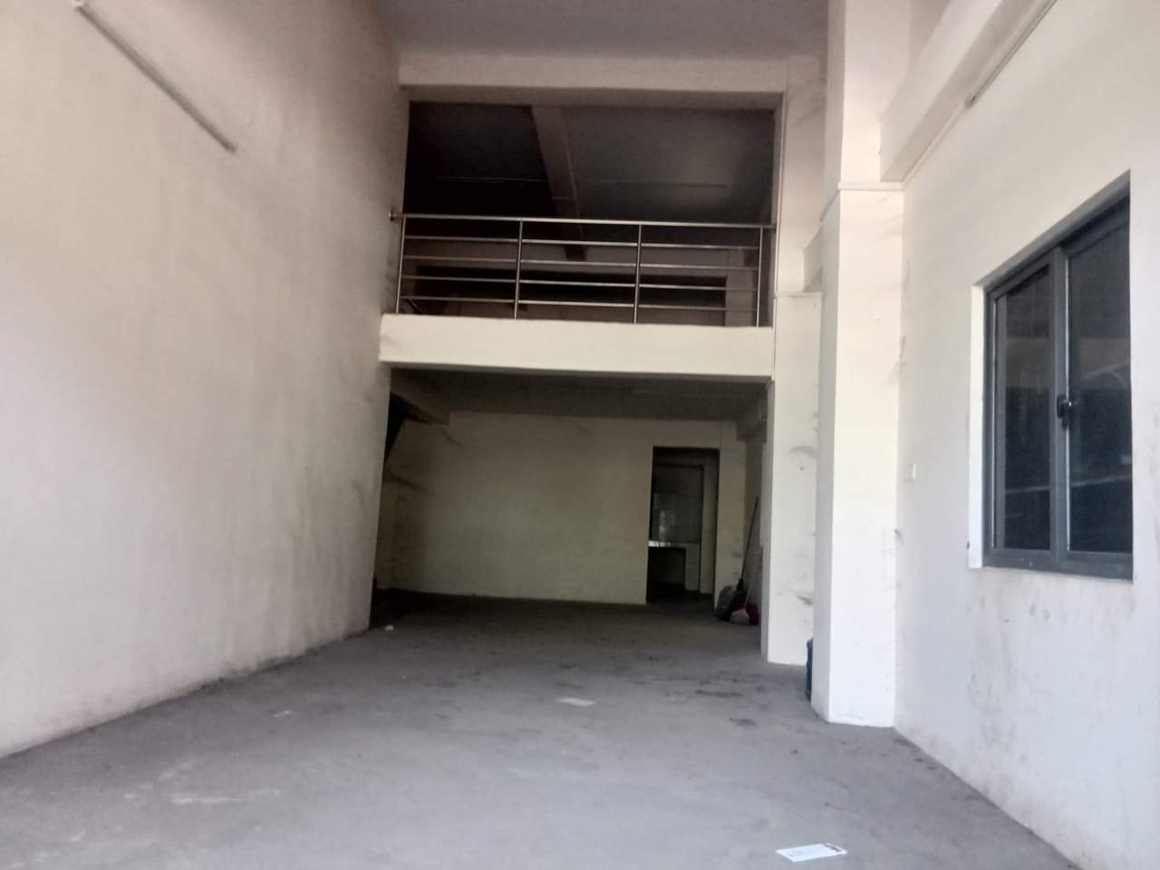 တောင်ဥက္ကလာမြို့နယ်၊(မြေညီ+တဝက်ထပ်ခိုးပါ)အငှား