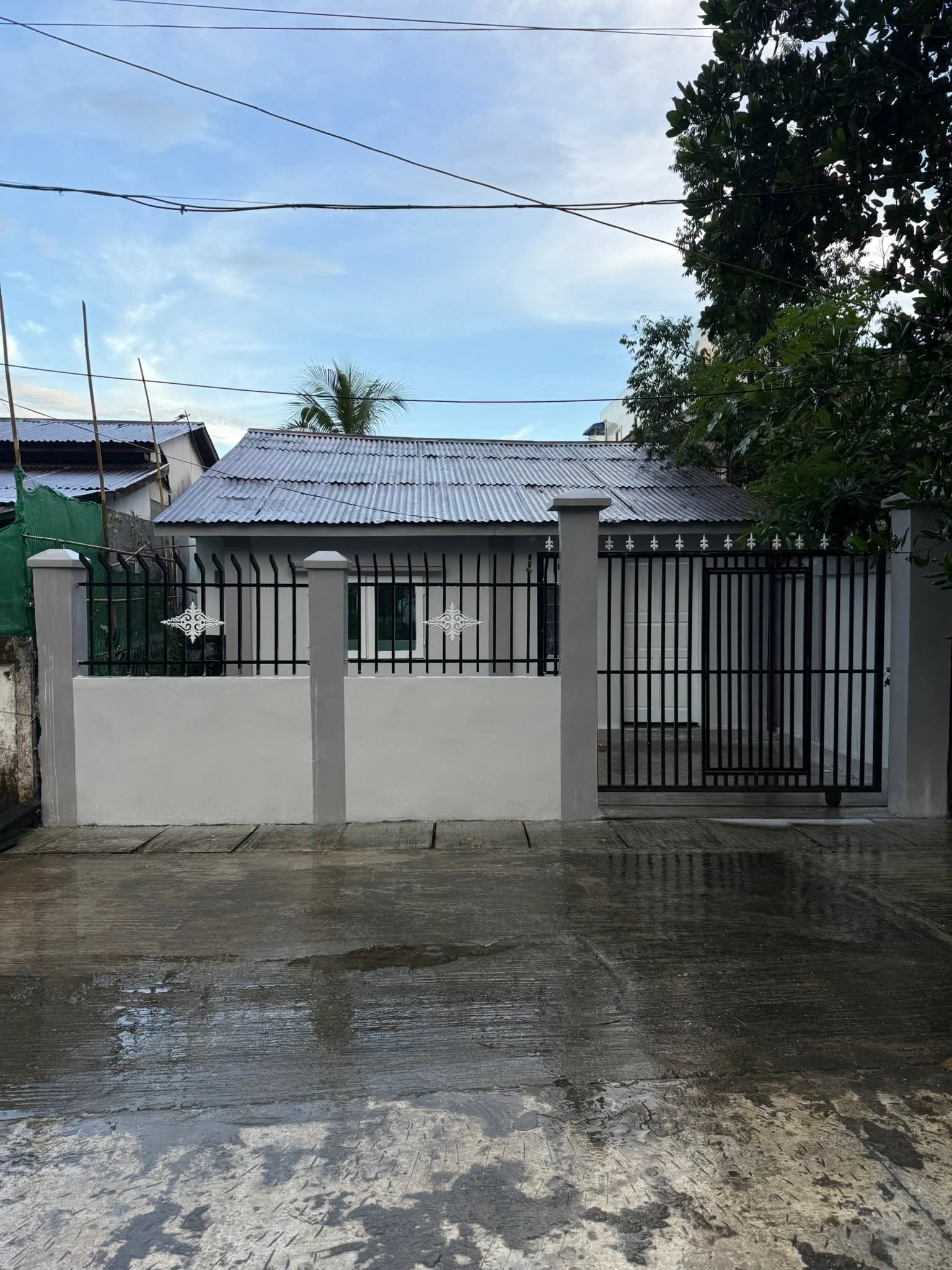 မြောက်ဒဂုံမြို့နယ်၊ လုံးချင်းအရောင်း