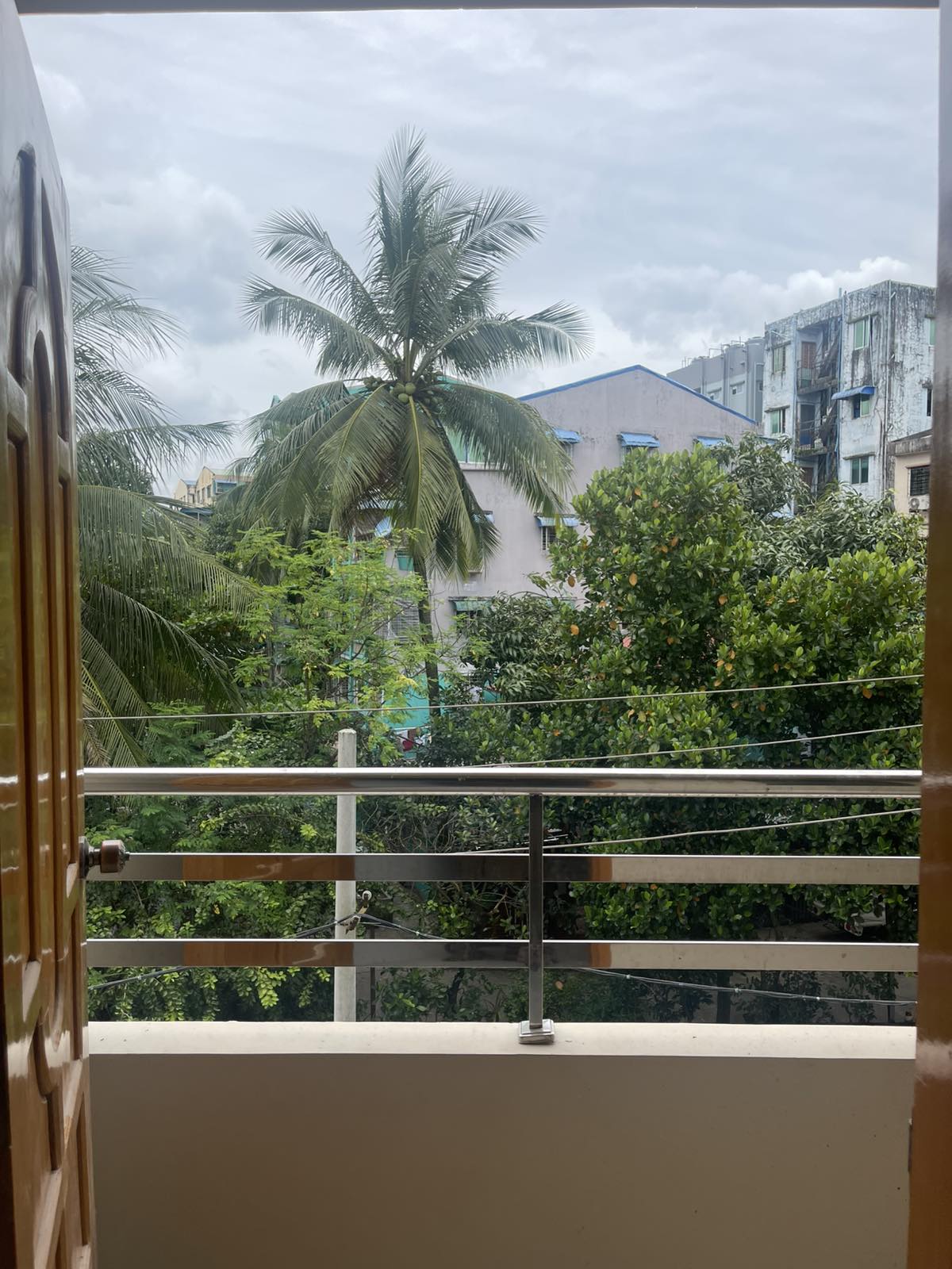 လှိုင်မြို့နယ်၊ မီနီကွန်ဒိုအရောင်း