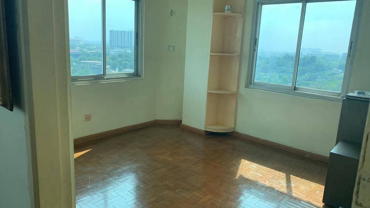 မရမ်းကုန်းမြို့နယ်၊ Junction 8 Condo အရောင်းခန်း