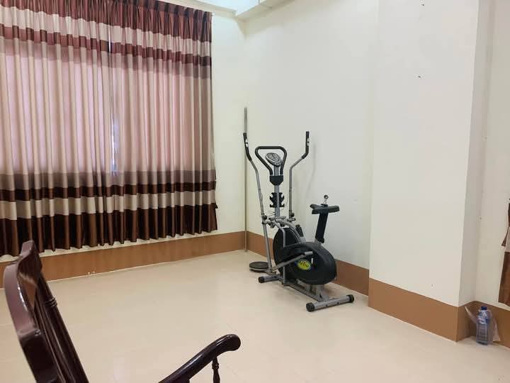 ပုဇွန်တောင်မြို့နယ်၊ ကွန်ဒိုအရောင်း