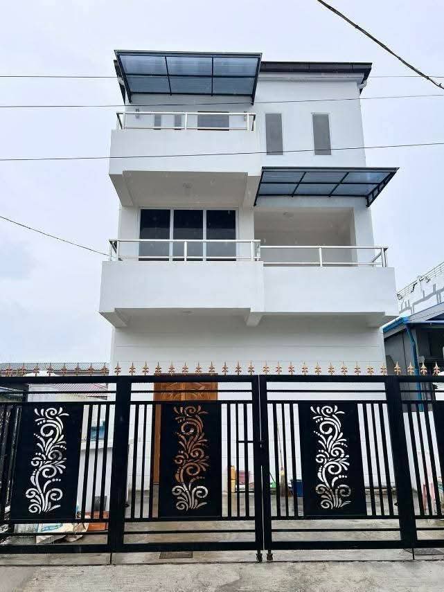 မြောက်ဒဂုံမြို့နယ်လုံးချင်းအိမ်အရောင်း