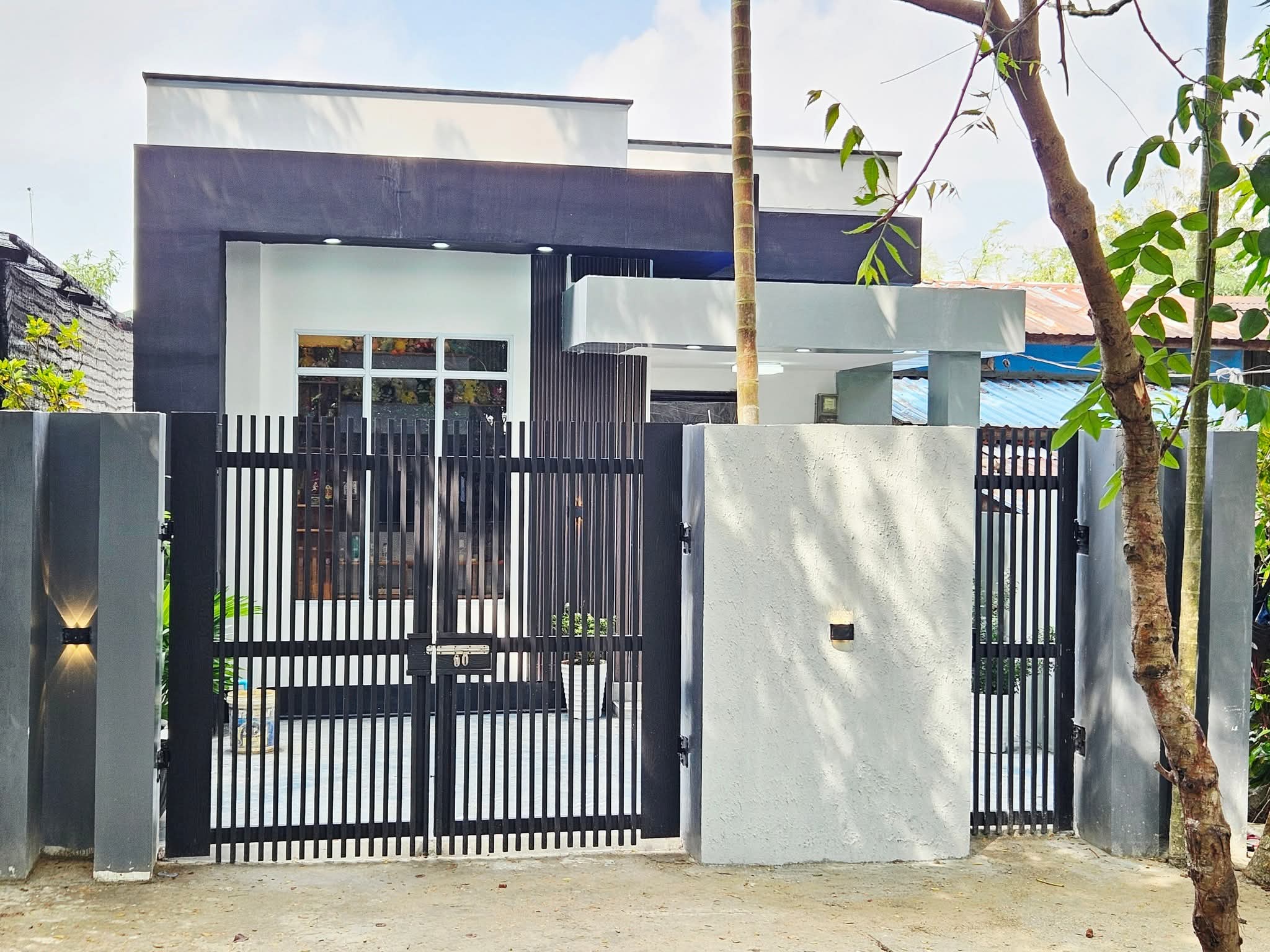 ရွှေပြည်သာမြို့နယ်၊ (၁)ထပ်အိမ်အရောင်း