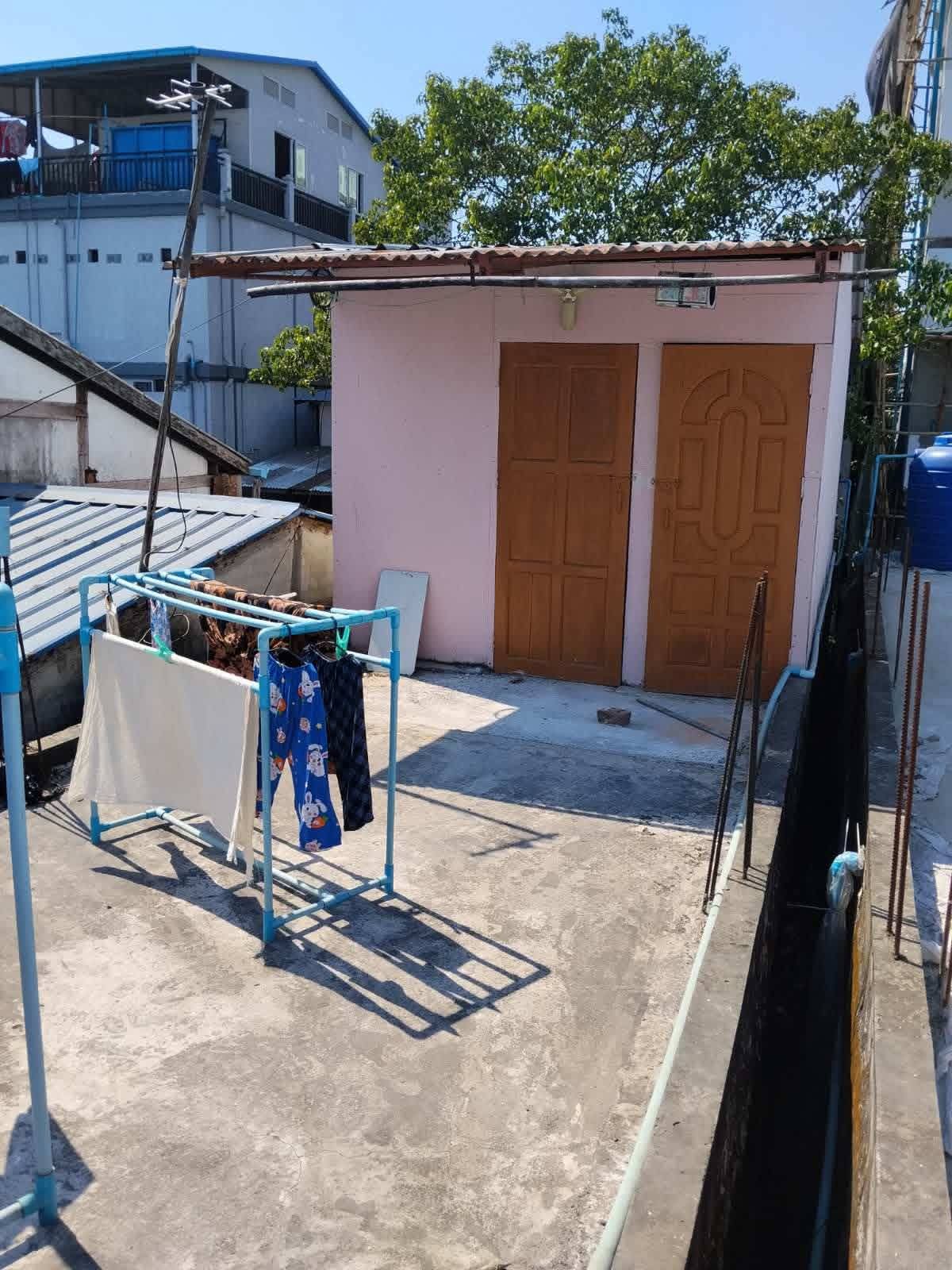 မြောက်ဥက္ကလာပမြို့နယ်ရှိလုံးချင်းအရောင်း