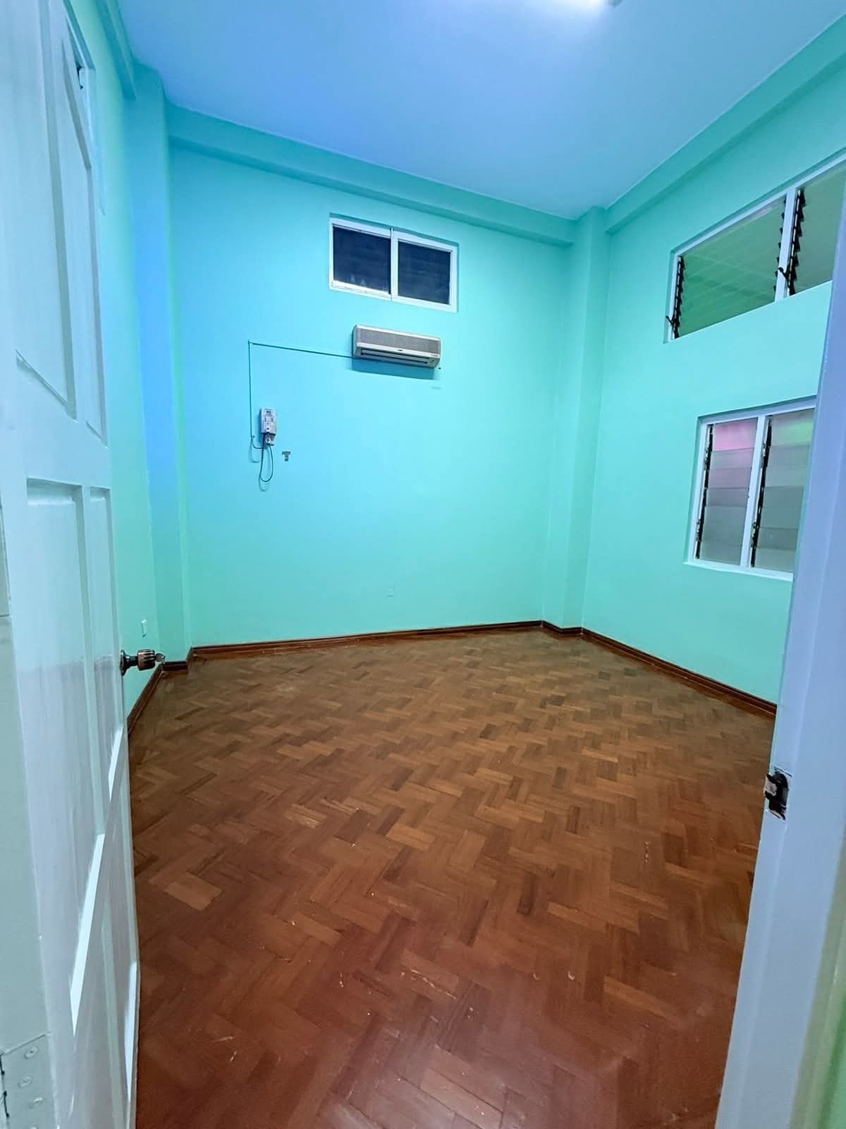 သင်္ဃန်းကျွန်းမြို့နယ်ရှိ၊ တိုက်ခန်းအရောင်း