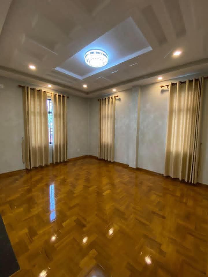 မြောက်ဒဂုံမြို့နယ် ရှိလုံးချင်းအရောင်း