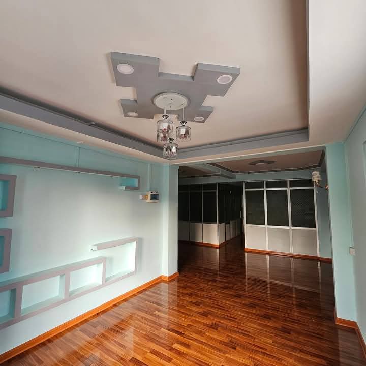 သာကေတမြို့နယ်၊တိုက်ခနိးအရောင်း