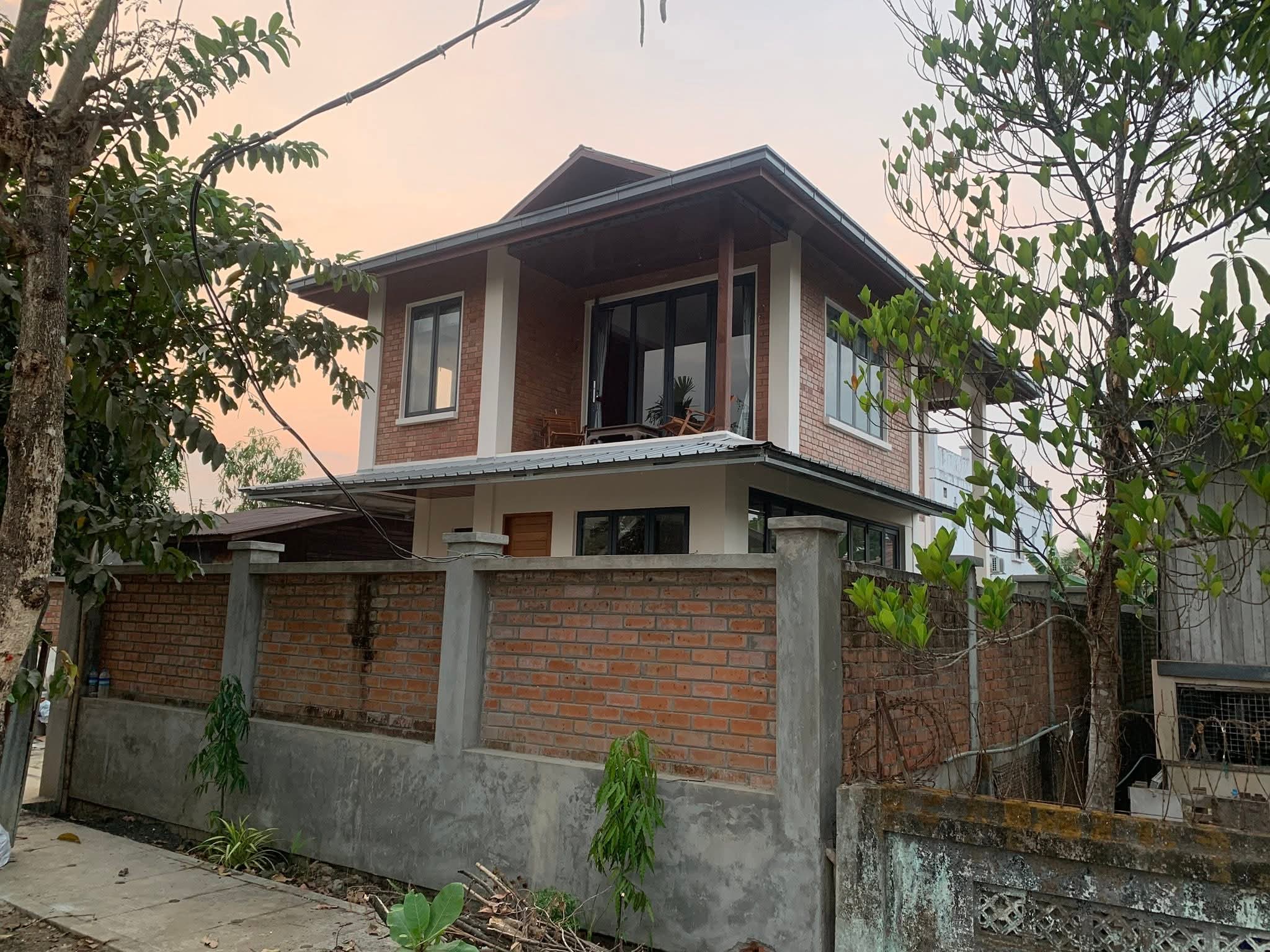 မြောက်ဒဂုံမြို့နယ်38ရပ်ကွက် လုံးချင်းအိမ်အရောင်း