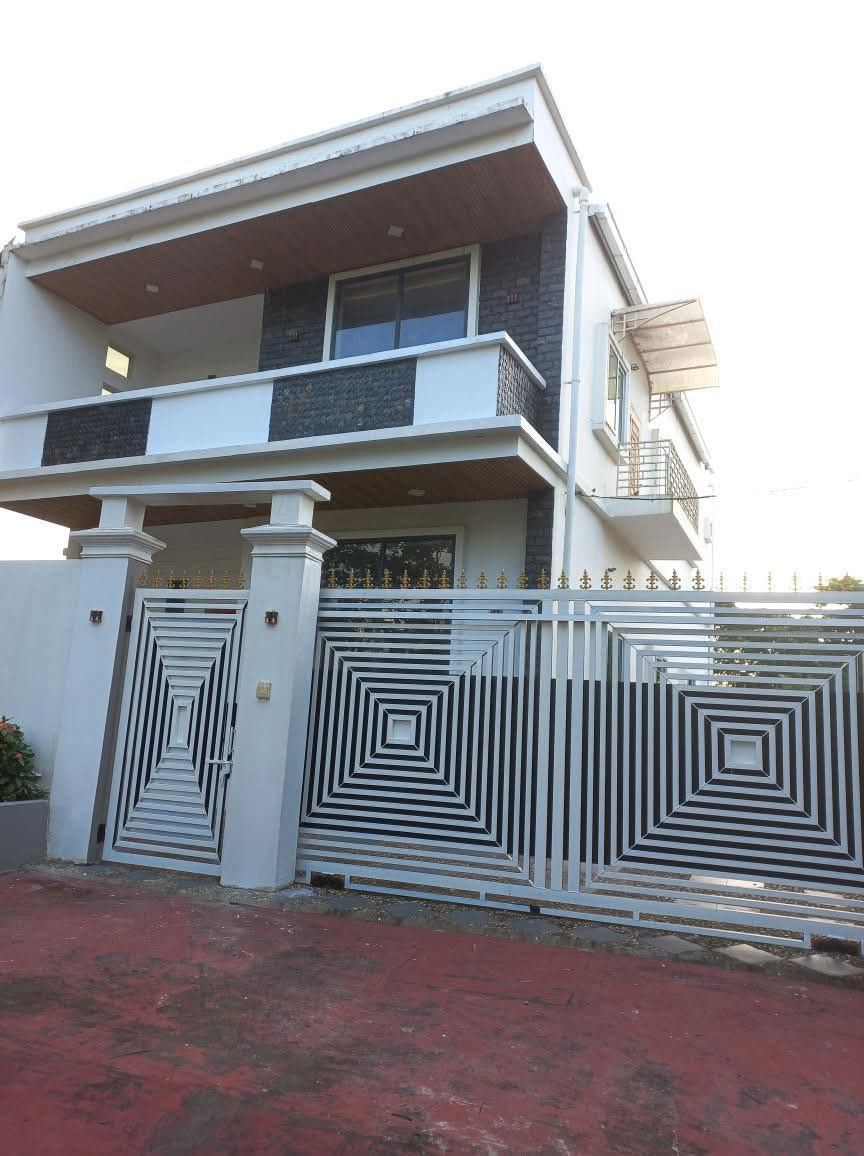 မြောက်ဒဂုံမြို့နယ်၊ လုံးချင်းအိမ်အရောင်း