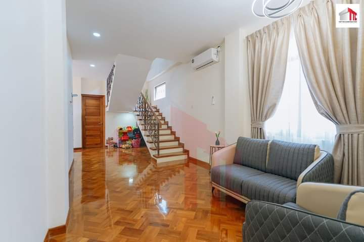 မြောက်ဒဂုံမြို့နယ်၊ (3RC)အရောင်း