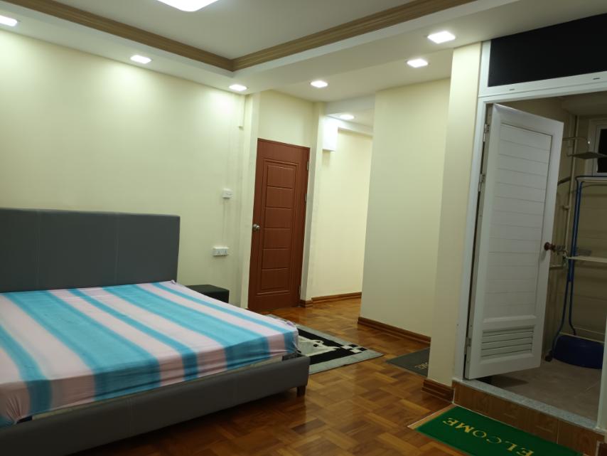 Yadanar Hnin Si Condo