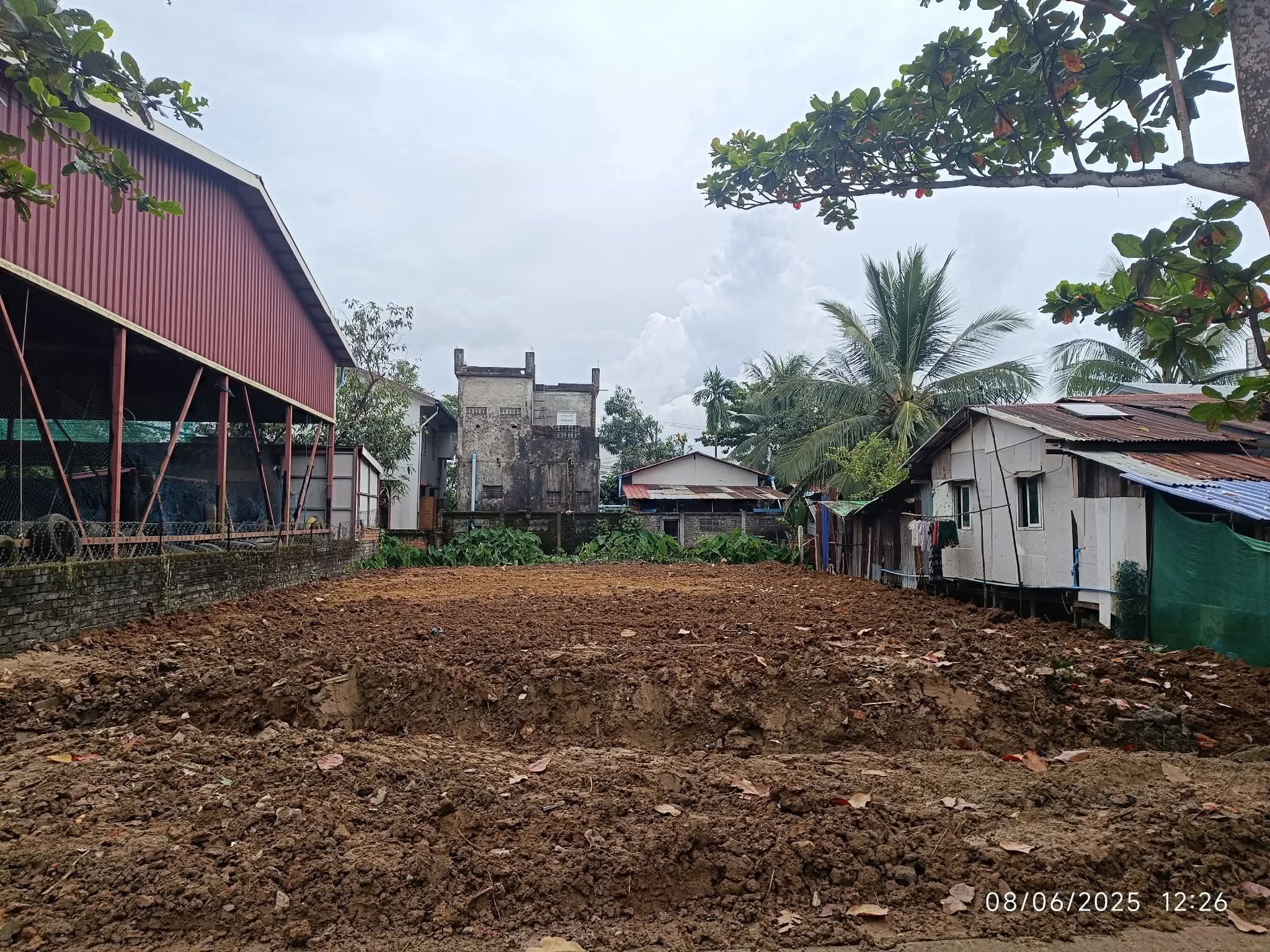 အရှေ့ဒဂုံမြို့နယ်၊ မြေကွက်အရောင်း