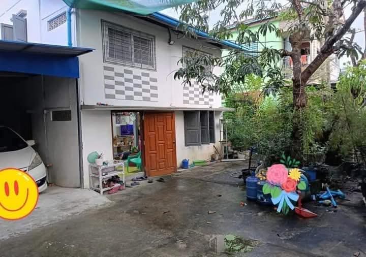 မြောက်ဒဂုံ လုံးချင်းနှစ်ထပ်တိုက် အရောင်း